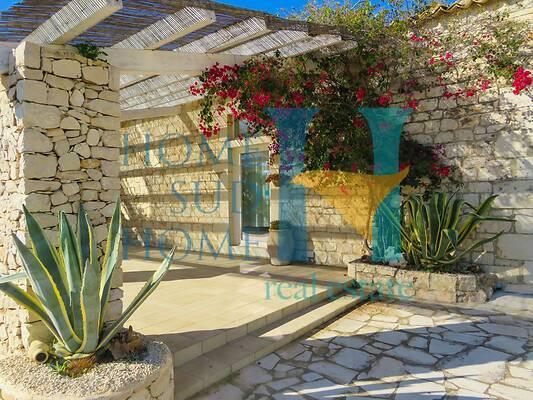 casa indipendente in vendita a Noto