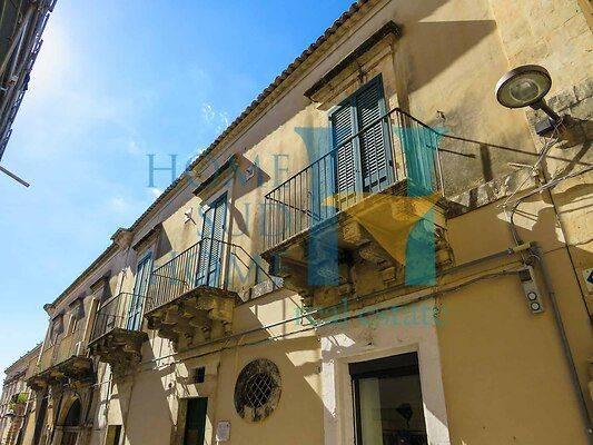 negozio in vendita a Noto