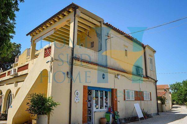 negozio in vendita a Noto