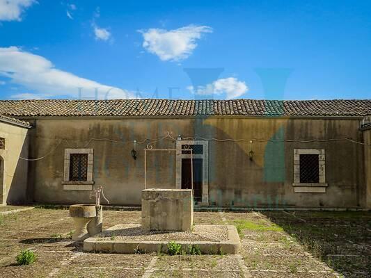 negozio in vendita a Noto