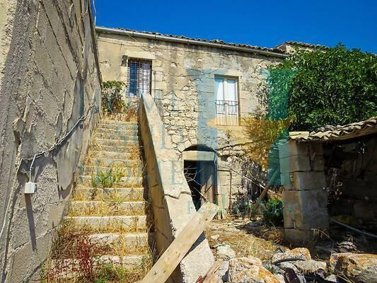 negozio in vendita a Noto