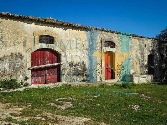 negozio in vendita a Noto