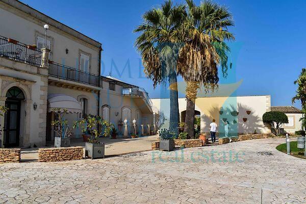 negozio in vendita a Noto