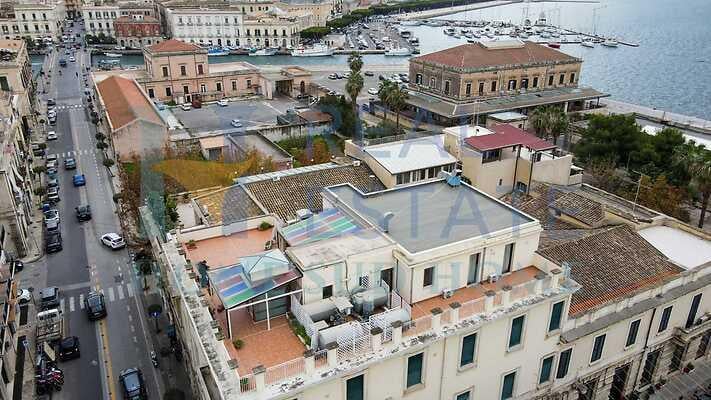 negozio in vendita a Noto