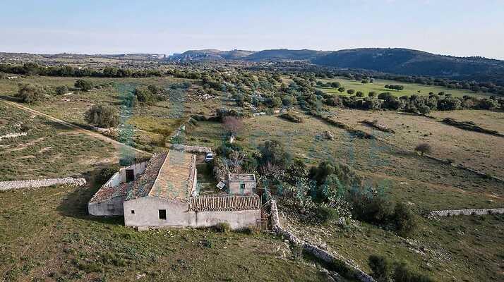 negozio in vendita a Noto