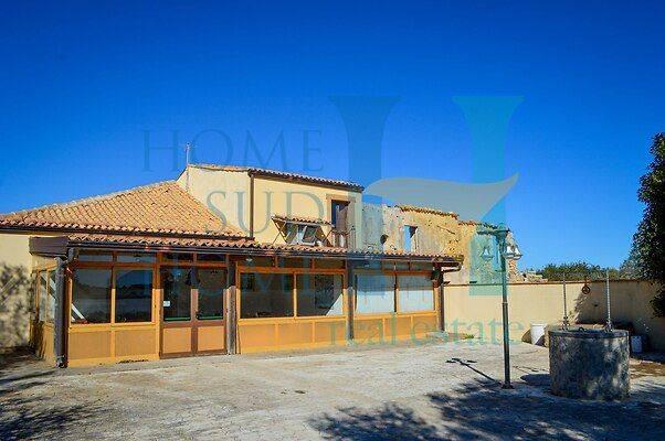 casa indipendente in vendita a Noto