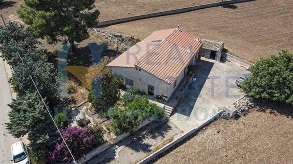 casa indipendente in vendita a Noto