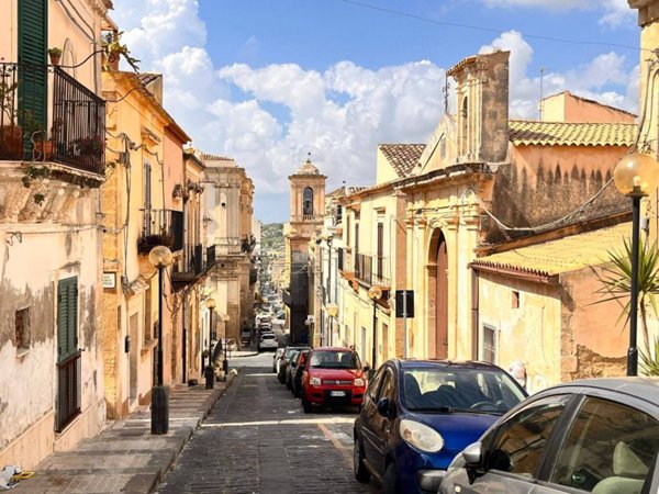 casa indipendente in vendita a Noto