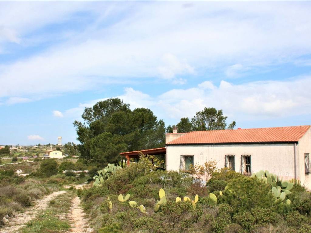 casa indipendente in vendita a Noto in zona Testa dell'Acqua