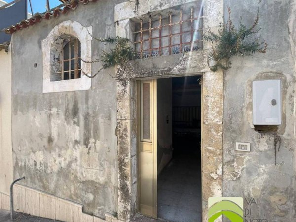 casa indipendente in vendita a Noto
