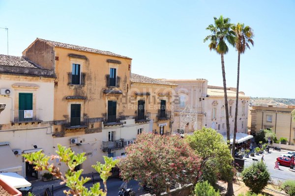 casa indipendente in vendita a Noto