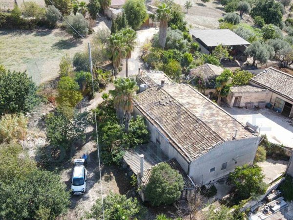 casa indipendente in vendita a Noto