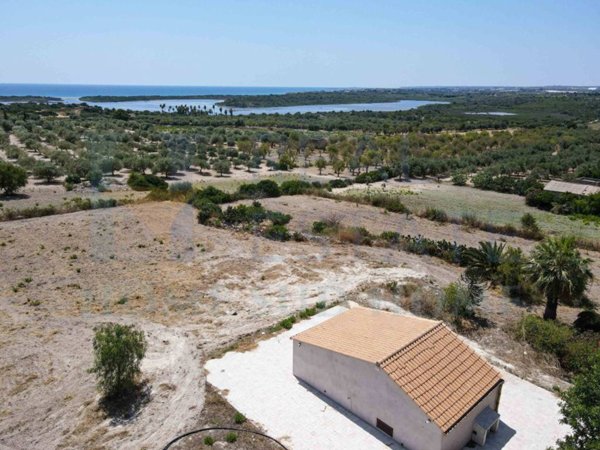 casa indipendente in vendita a Noto in zona Vendicari