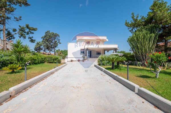 casa indipendente in vendita a Noto