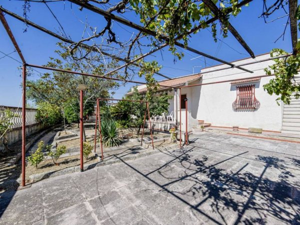 casa indipendente in vendita a Noto in zona Falconara