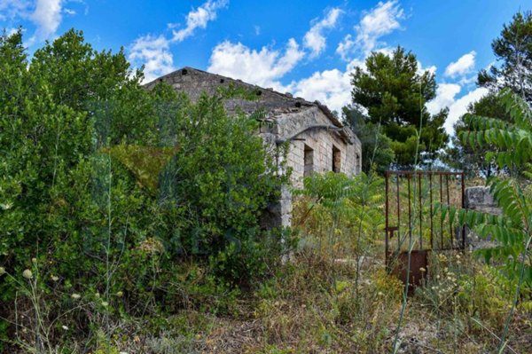 casa indipendente in vendita a Noto