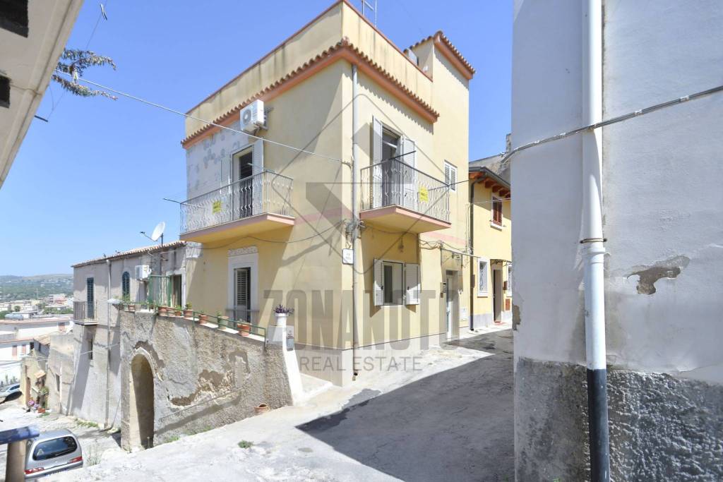 quadrivano in vendita a Noto