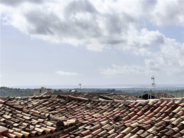 casa indipendente in vendita a Noto