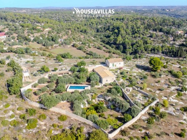 casa indipendente in vendita a Noto