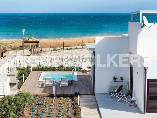 casa indipendente in vendita a Noto in zona San Lorenzo