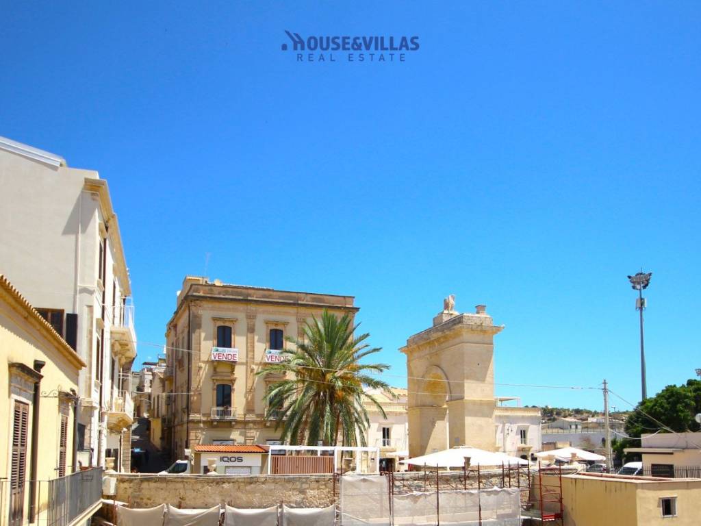 casa indipendente in vendita a Noto