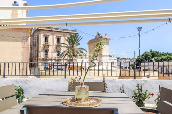 casa indipendente in vendita a Noto