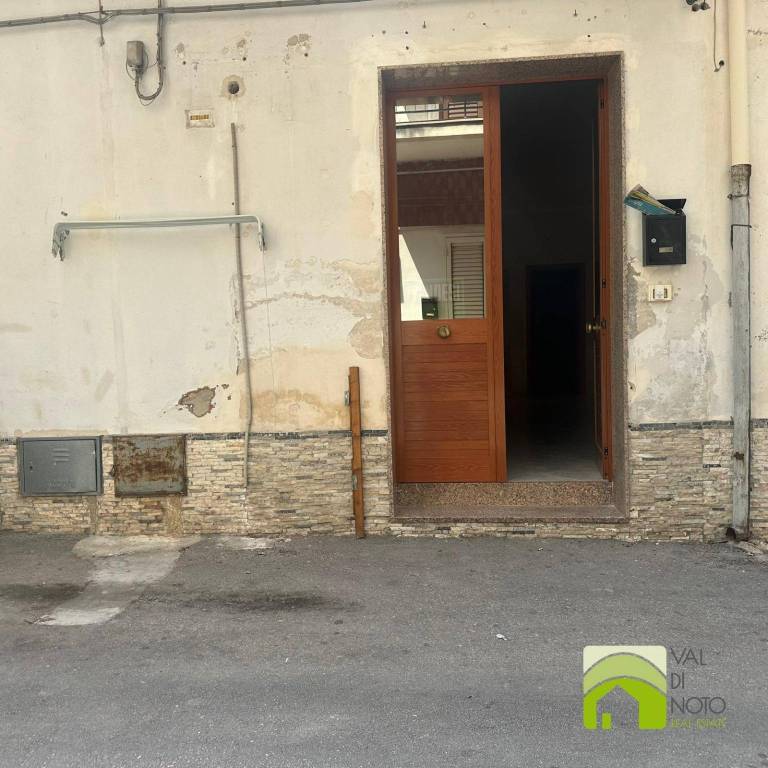 casa indipendente in vendita a Noto