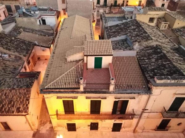 casa indipendente in vendita a Noto