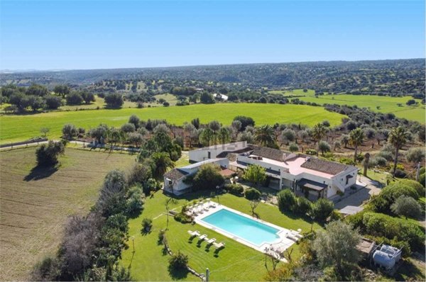 casa indipendente in vendita a Noto