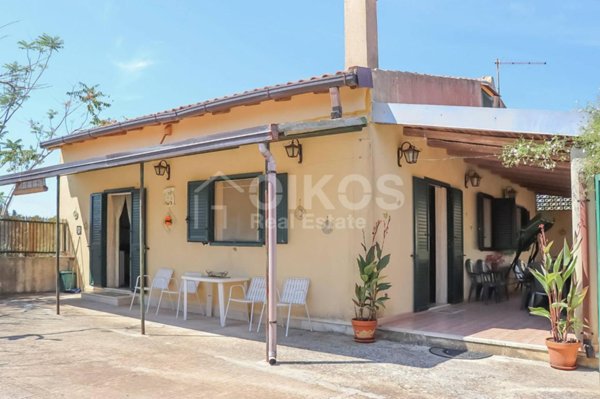 casa indipendente in vendita a Noto in zona Testa dell'Acqua