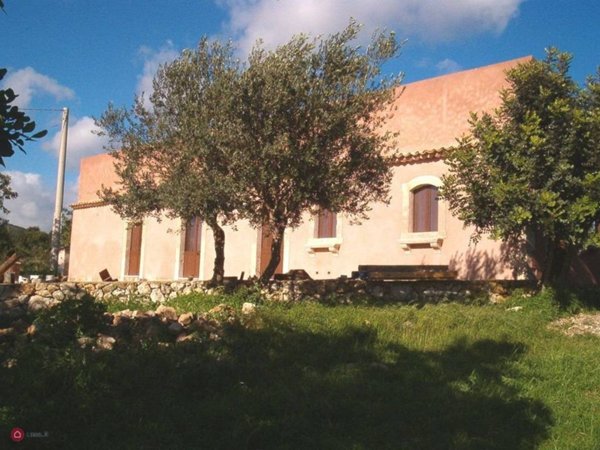 casa indipendente in vendita a Noto