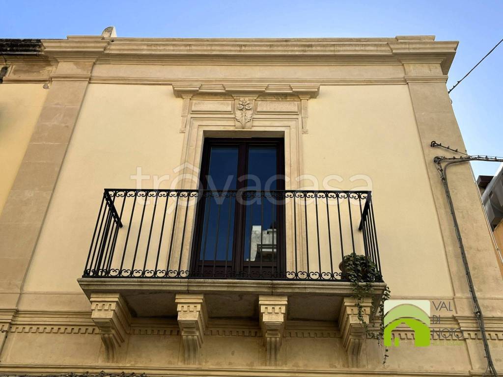 casa indipendente in vendita a Noto