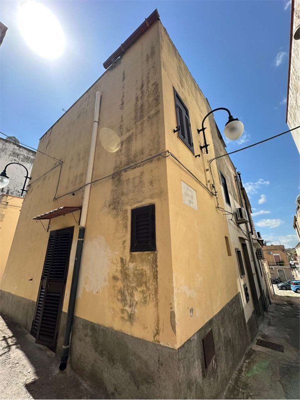 casa indipendente in vendita a Noto
