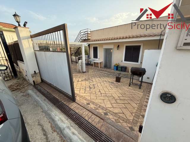 casa indipendente in vendita a Noto