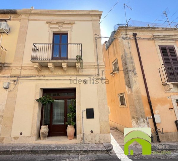 pentavano in vendita a Noto