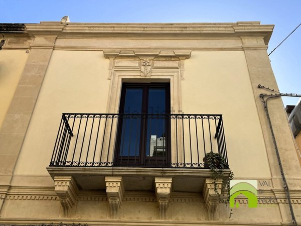 pentavano in vendita a Noto