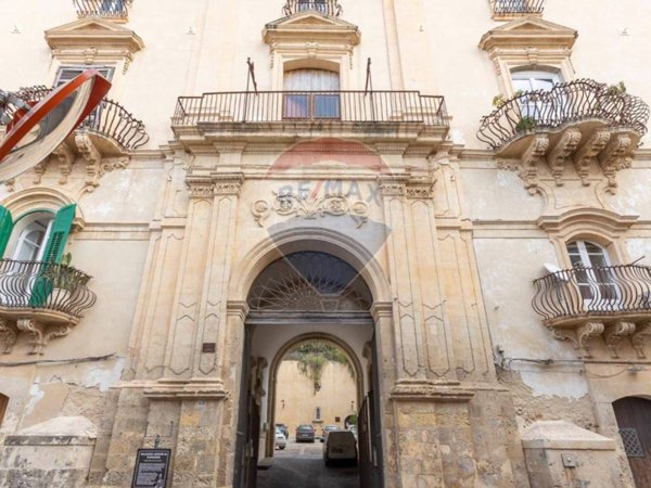 casa indipendente in vendita a Noto