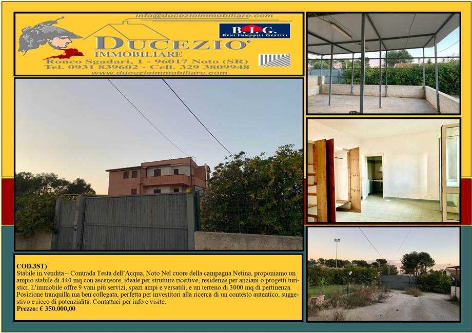 intera palazzina in vendita a Noto in zona Testa dell'Acqua