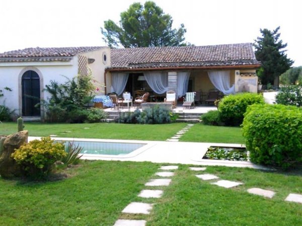 casa indipendente in vendita a Noto