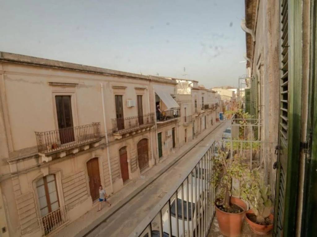 casa indipendente in vendita a Noto