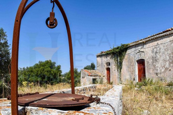 casa indipendente in vendita a Noto