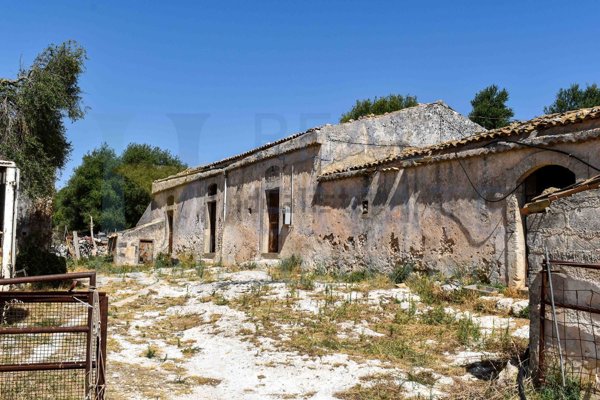 casale in vendita a Noto