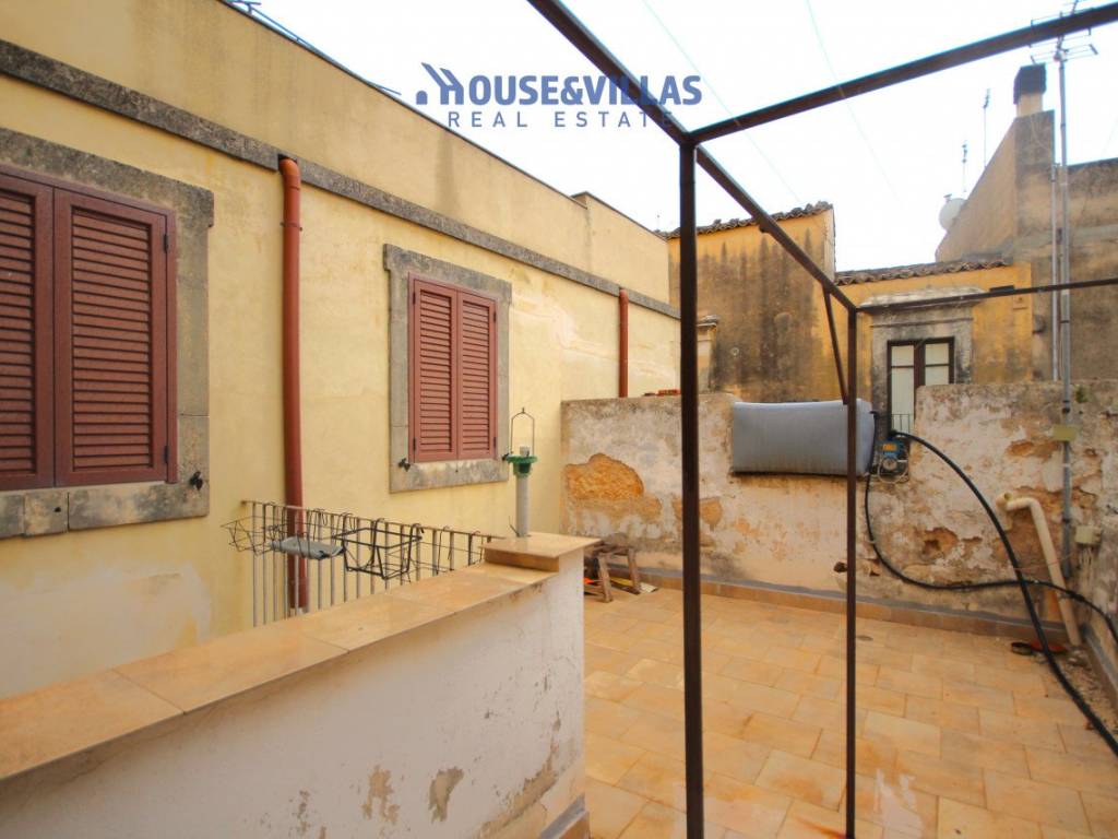 casa indipendente in vendita a Noto