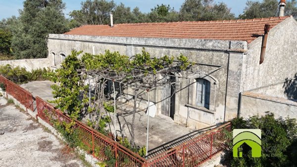 casale in vendita a Noto in zona Testa dell'Acqua