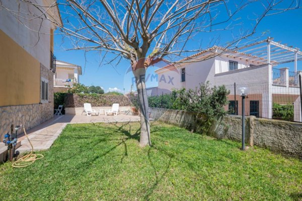 casa indipendente in vendita a Noto in zona San Lorenzo