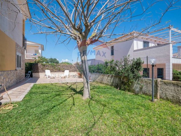 casa indipendente in vendita a Noto in zona San Lorenzo