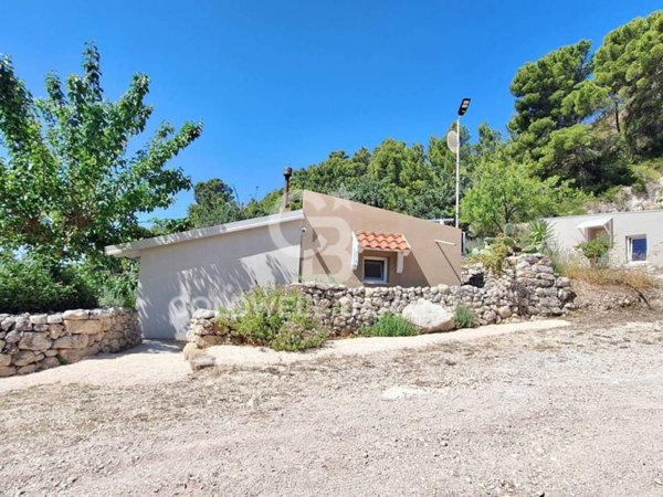 casa indipendente in vendita a Noto in zona Castelluccio