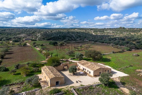 casale in vendita a Noto