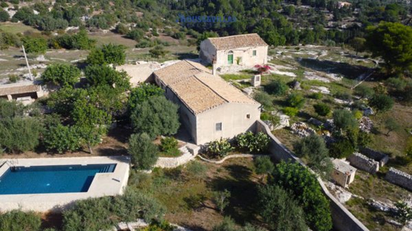 casa indipendente in vendita a Noto in zona Vendicari
