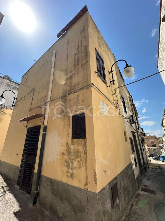 casa indipendente in vendita a Noto